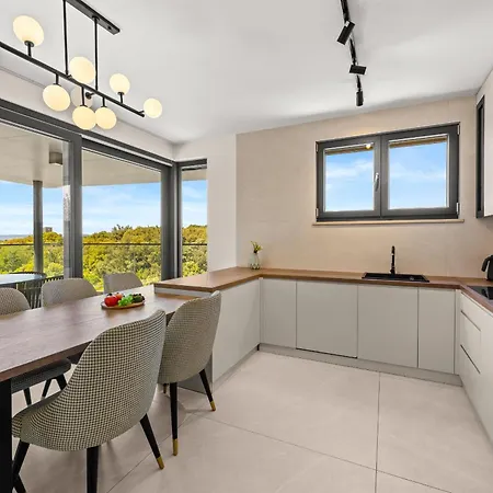 Luxury Seaside Apartman Zára